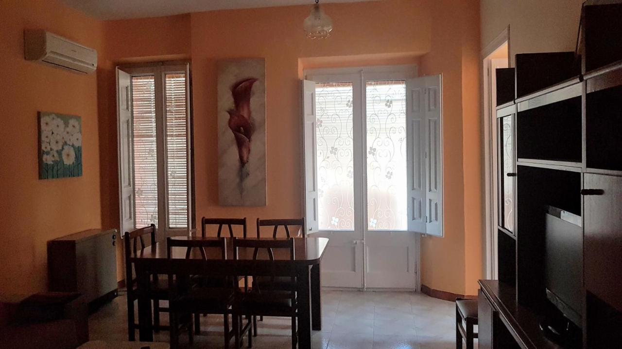 Piso Romantico Y Espacioso Tremp Kültér fotó