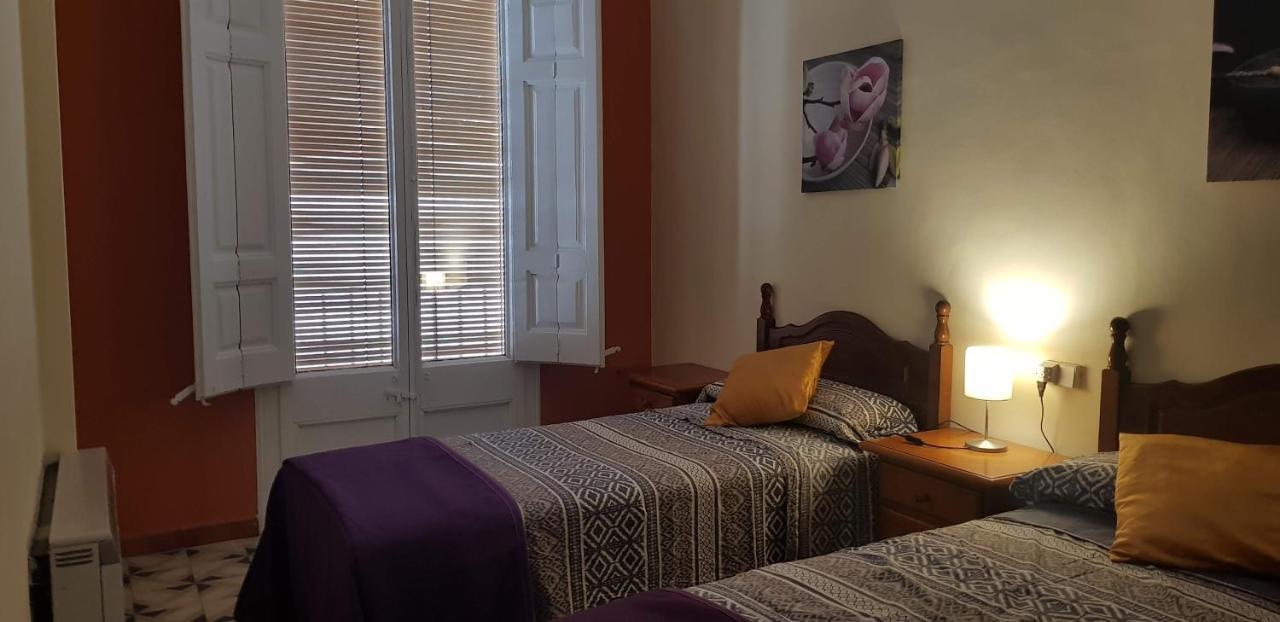 Piso Romantico Y Espacioso Tremp Kültér fotó